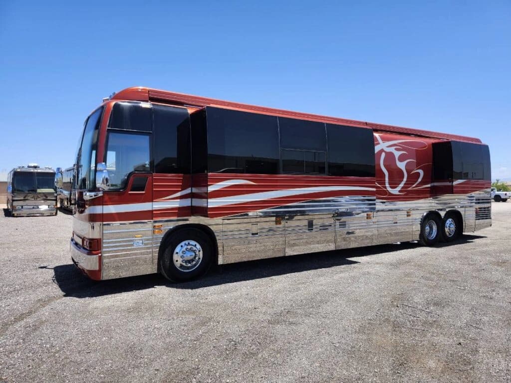2003 Prevost XLII Entertainer Motorcoach - Image 2