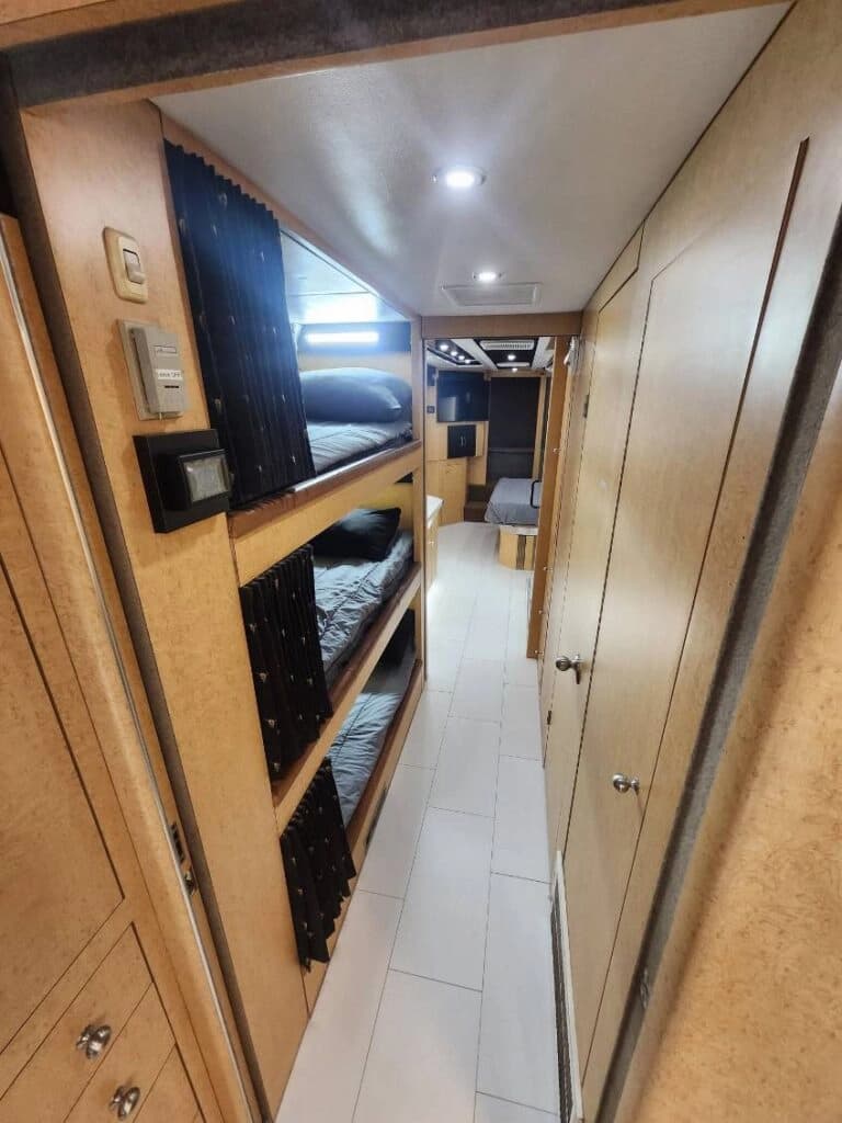 2003 Prevost XLII Entertainer Motorcoach - Image 23