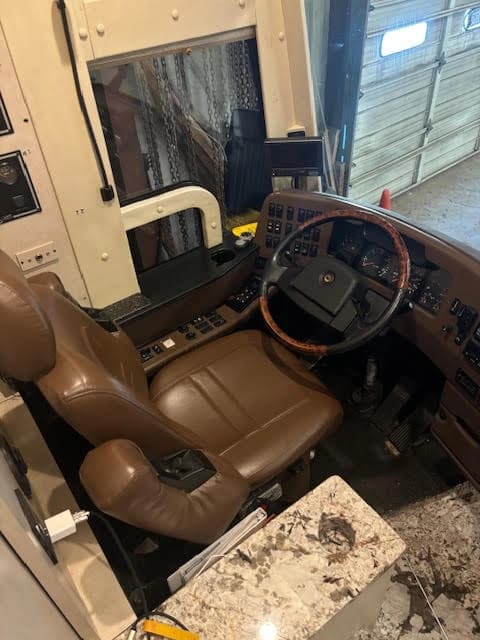 2003 Prevost H3-45 Motorcoach Conversion - Image 11