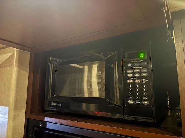 2003 Prevost H3-45 Motorcoach Conversion - Image 16