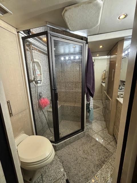 2003 Prevost H3-45 Motorcoach Conversion - Image 20