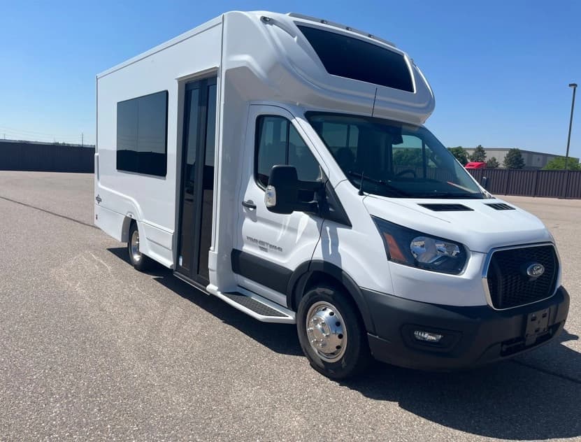2025 Embassy Element Shuttle Bus - Image 2