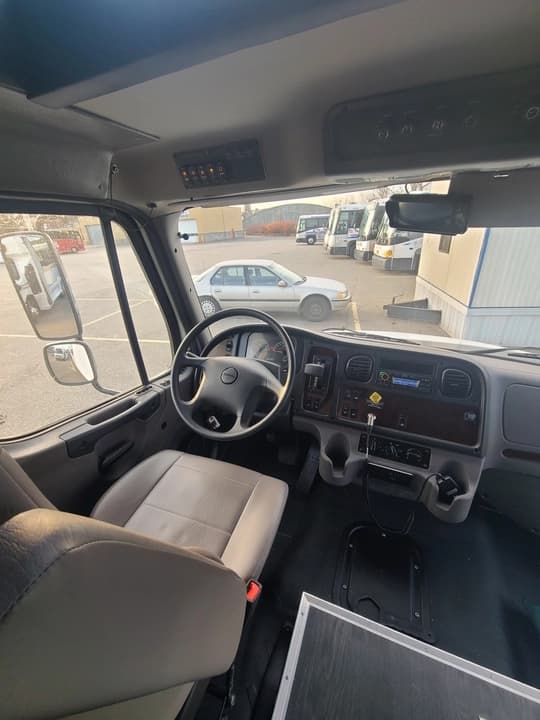 2024 Freightliner Turtle Top Terra HD - Image 9