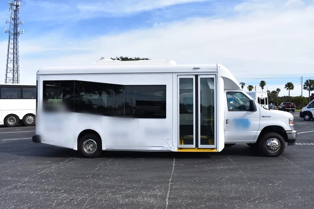 2023 Optimal S1LF Electric Bus - Image 3