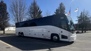 2017 Motor Coach Industries J4500 bus