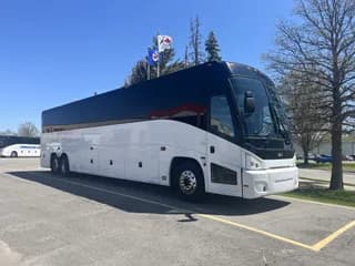 2017 Motor Coach Industries J4500 bus
