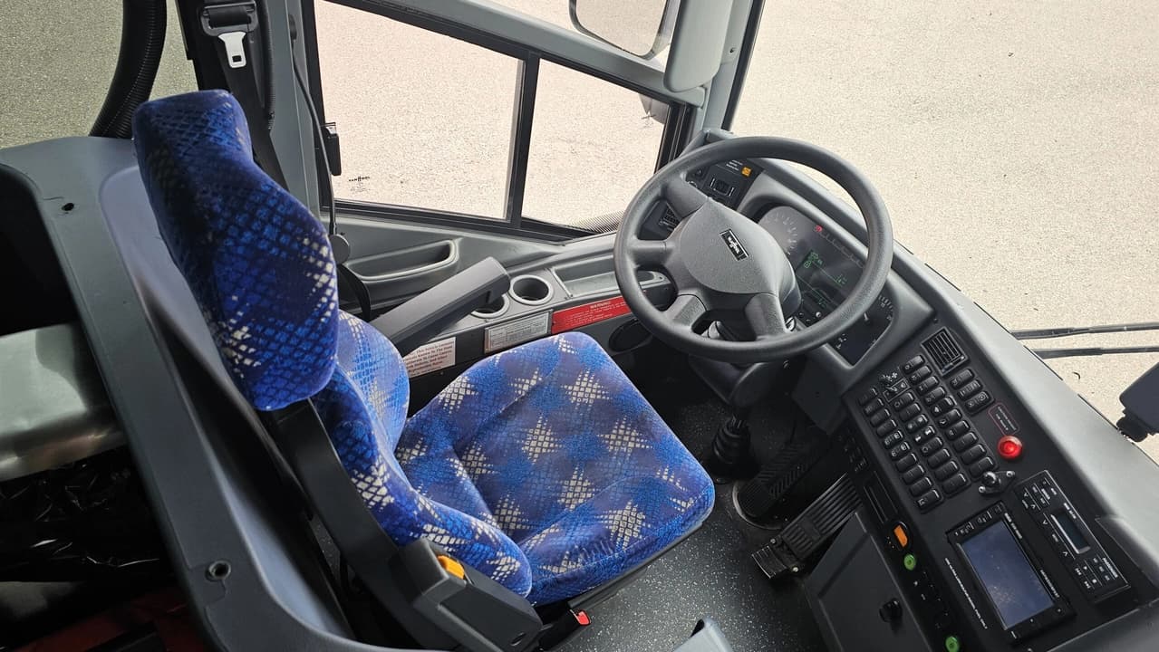 2017 Van Hool CX35 Coach - Image 4