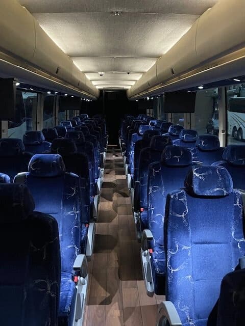 2018 Prevost H3-45 Coach - Image 4