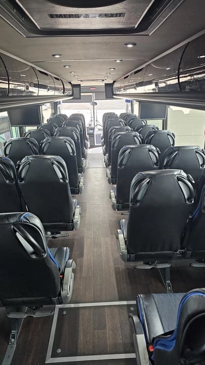 2018 Van Hool CX35 Coach - Image 4