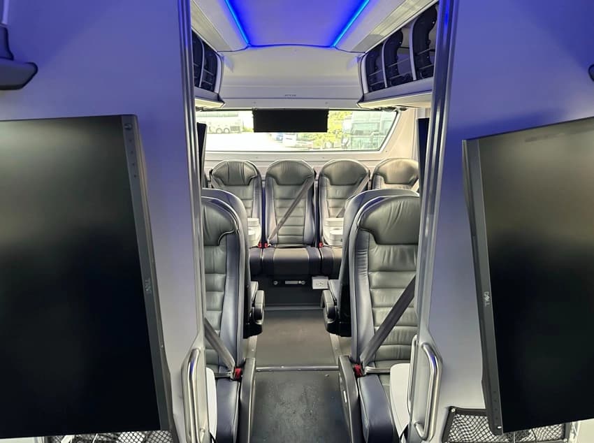 2020 MCI D45CRTLE Coach - Image 5