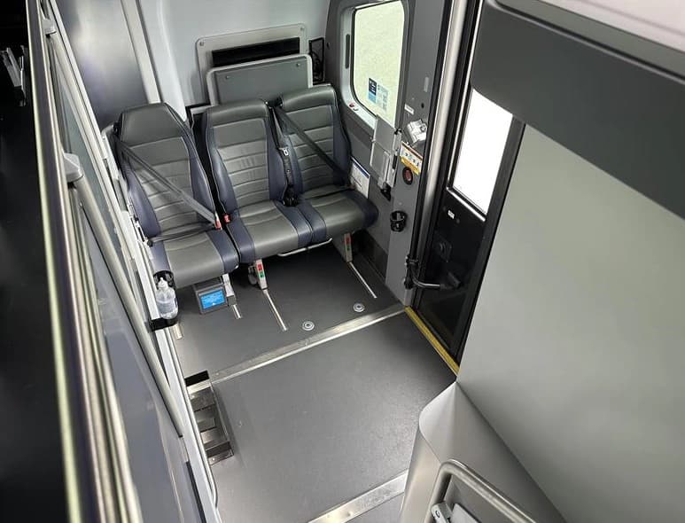 2020 MCI D45CRTLE Coach - Image 7