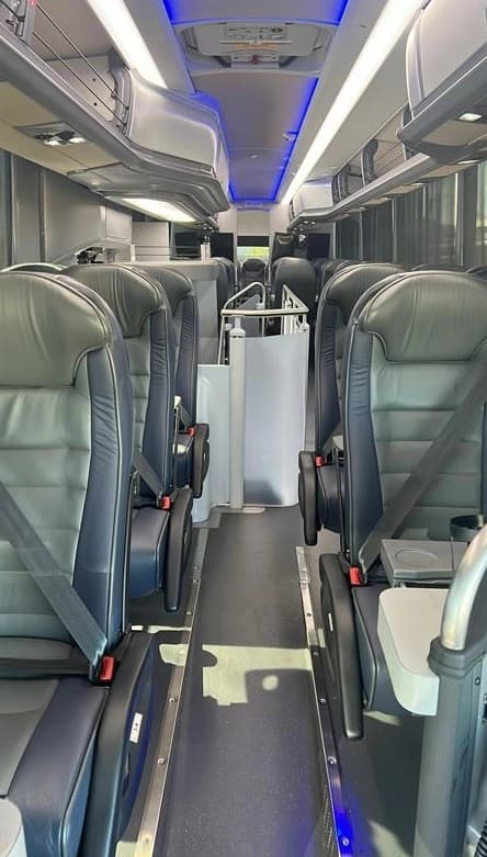 2020 MCI D45CRTLE Coach - Image 3