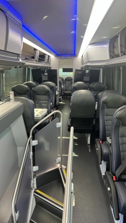 2020 MCI D45CRTLE Coach - Image 5