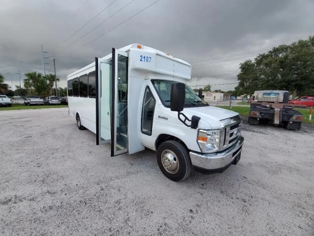 2017 Ford E450 Cutaway Shuttle Bus - Image 2