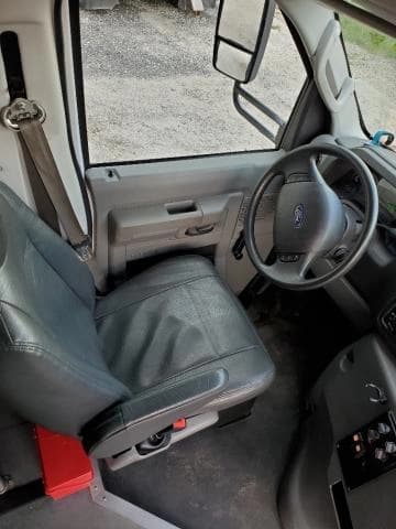 2017 Ford E450 Cutaway Shuttle Bus - Image 7