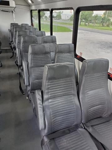 2017 Ford E450 Cutaway Shuttle Bus - Image 10