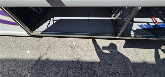 2019 MCI MCI J4500 Coach - Image 11