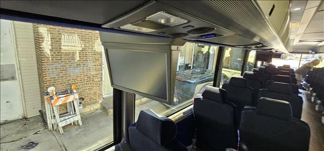 2019 MCI MCI J4500 Coach - Image 28
