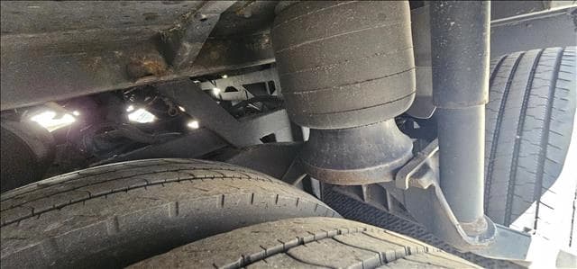 2019 MCI MCI J4500 Coach - Image 6