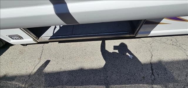 2019 MCI MCI J4500 Coach - Image 9