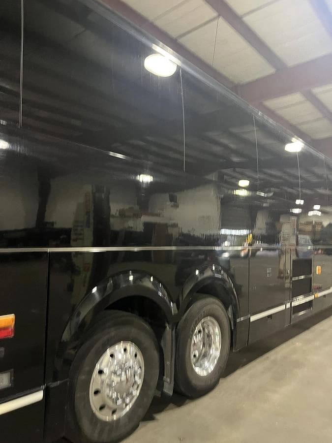 2019 Prevost H3-45 Coach - Image 9