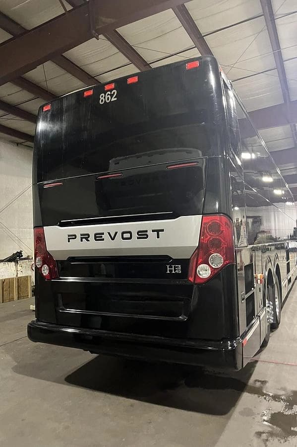 2019 Prevost H3-45 Coach - Image 14