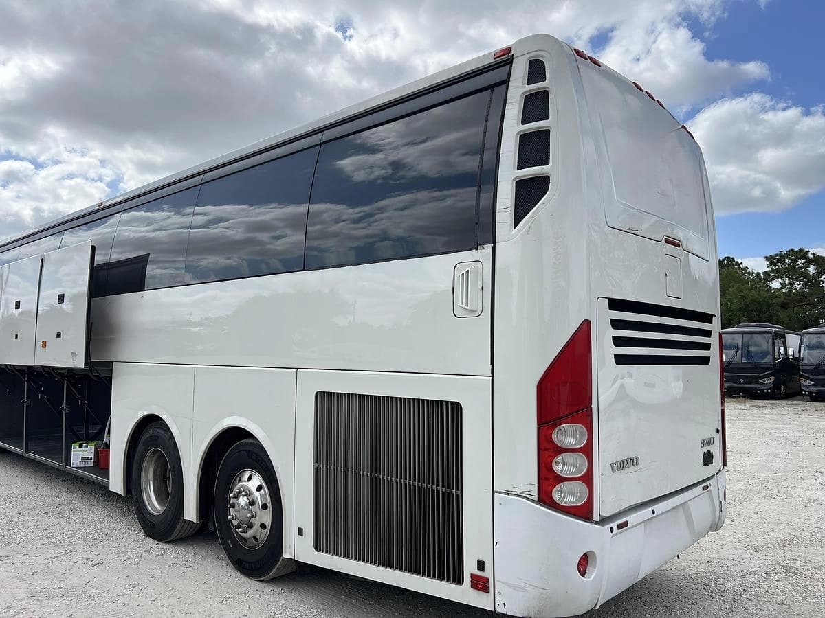 2016 Volvo 9700 Coach - Image 4
