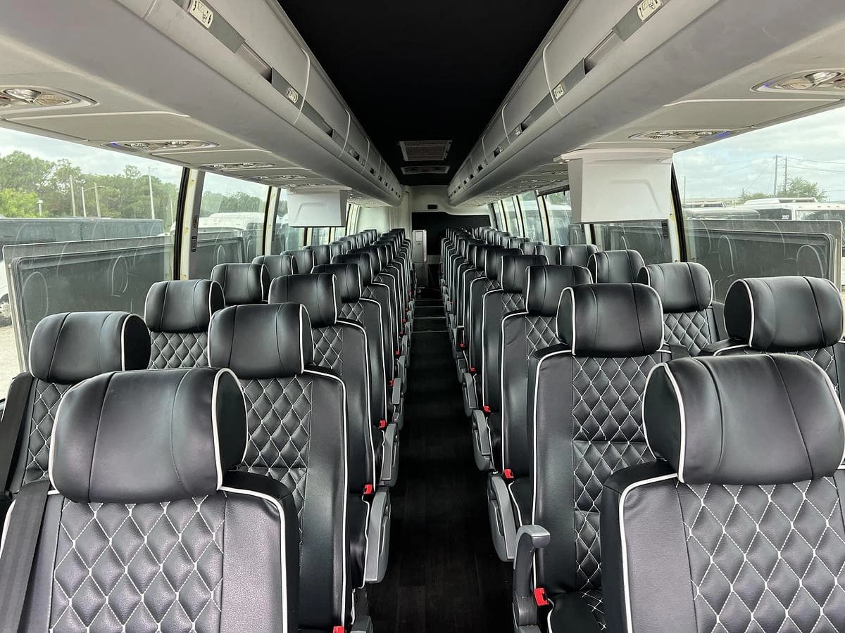 2016 Volvo 9700 Coach - Image 6