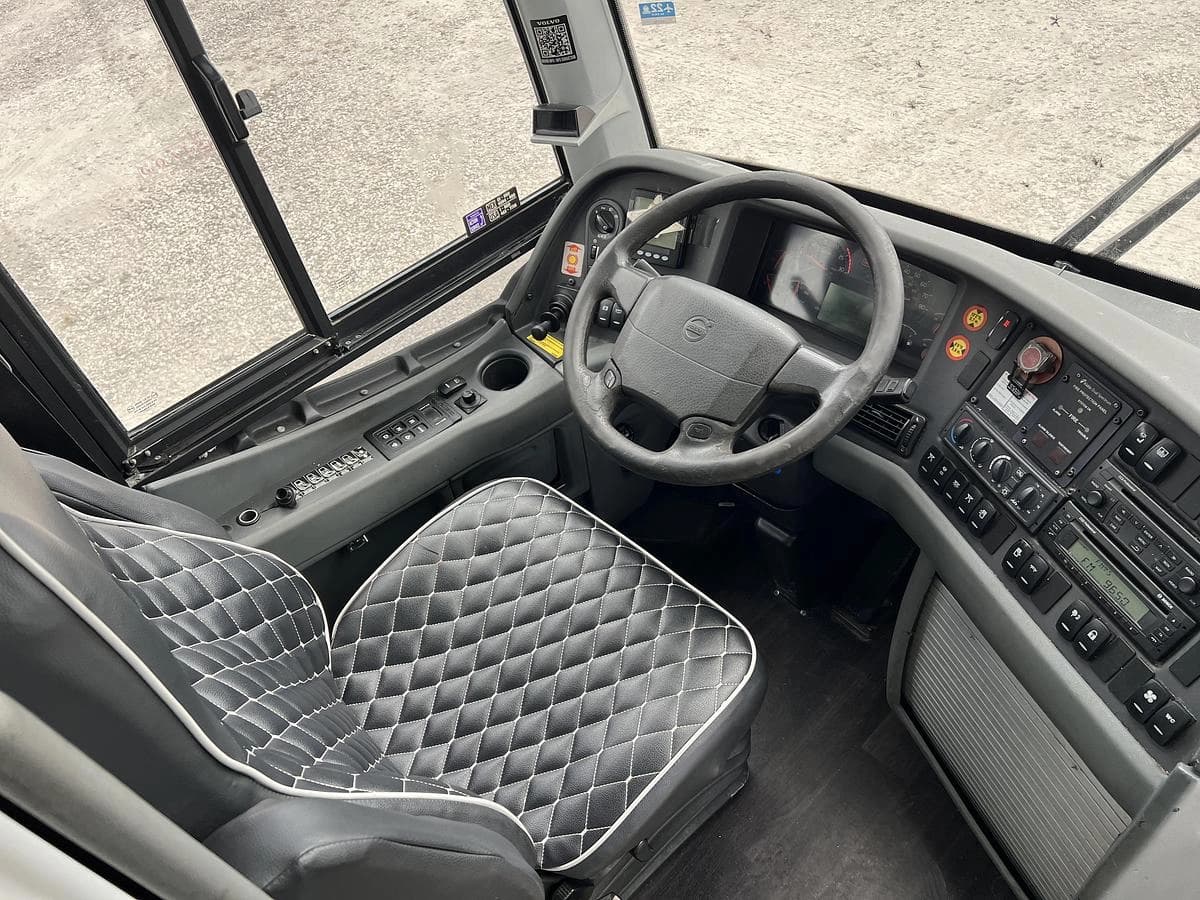 2016 Volvo 9700 Coach - Image 7