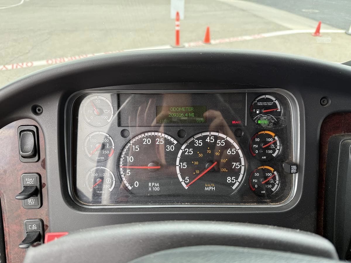 2019 Freightliner EG40 Cutaway - Image 8
