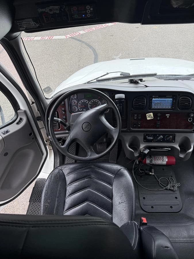 2018 Freightliner GM40 Cutaway - Image 14