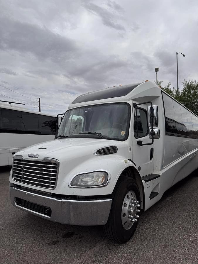 2018 Freightliner GM40 Cutaway - Image 7