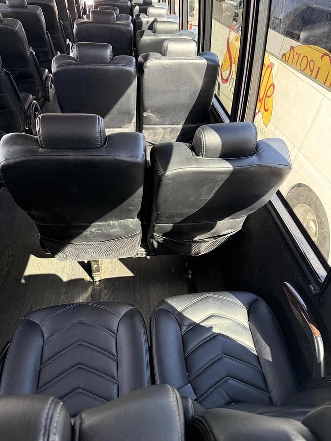 2018 Freightliner EG40 Cutaway - Image 5