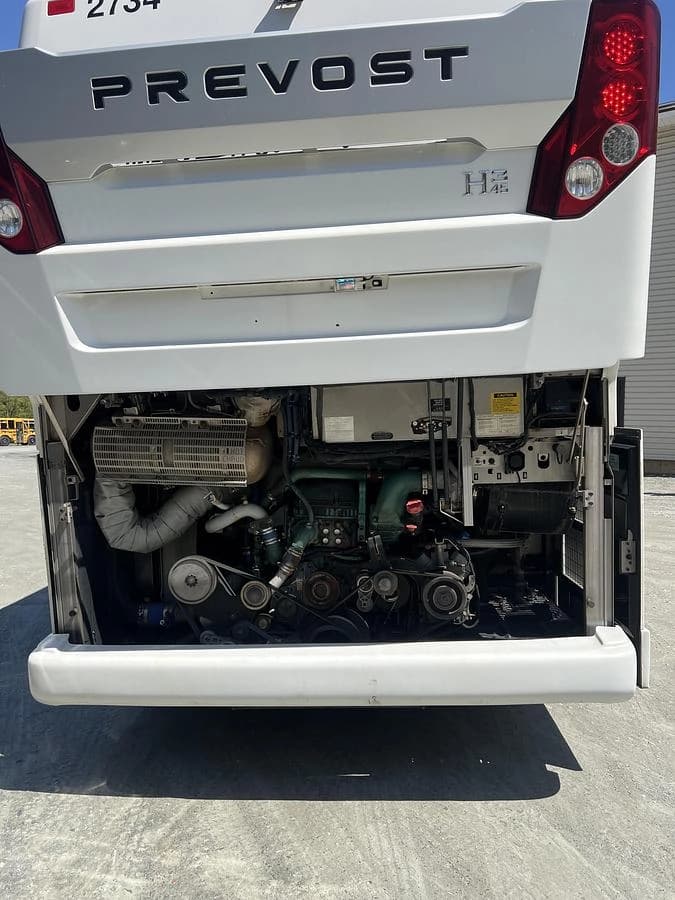 2017 Prevost H3-45 Coach - Image 7