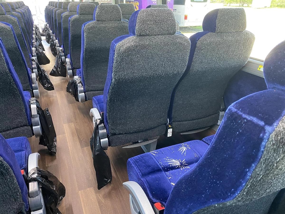 2017 Mci J4500 Coach - Image 24