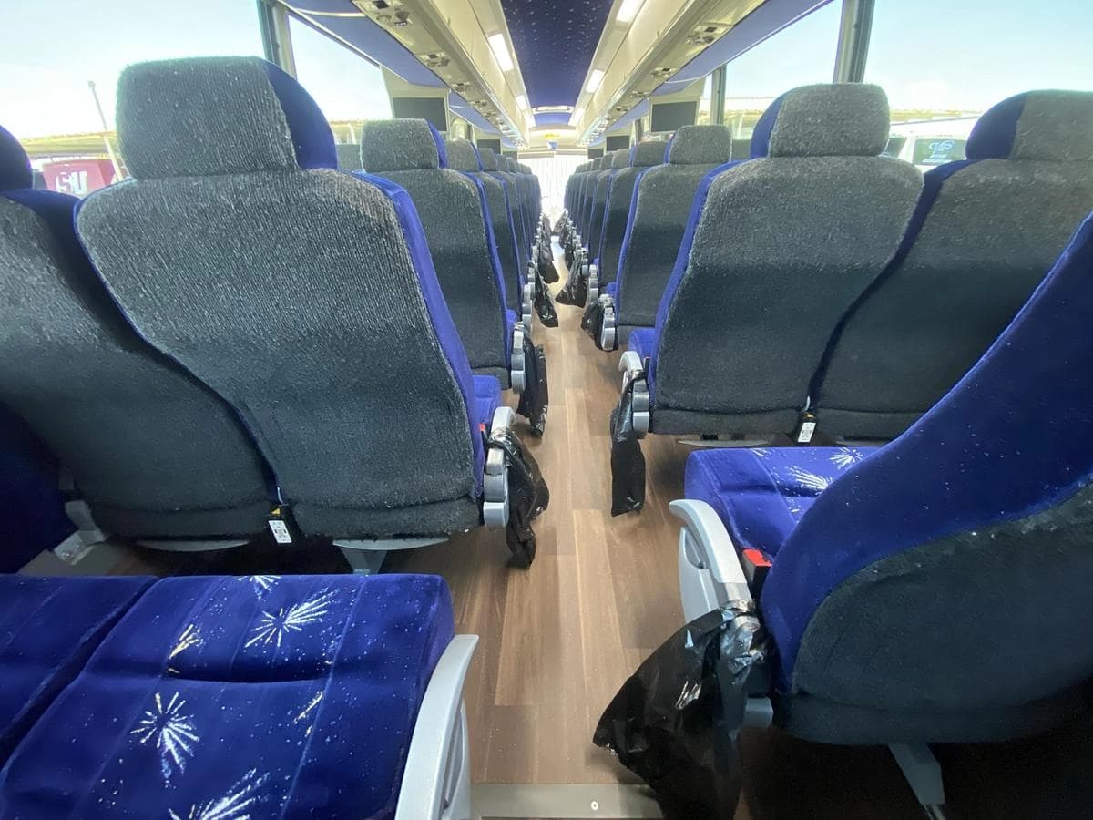2017 Mci J4500 Coach - Image 45