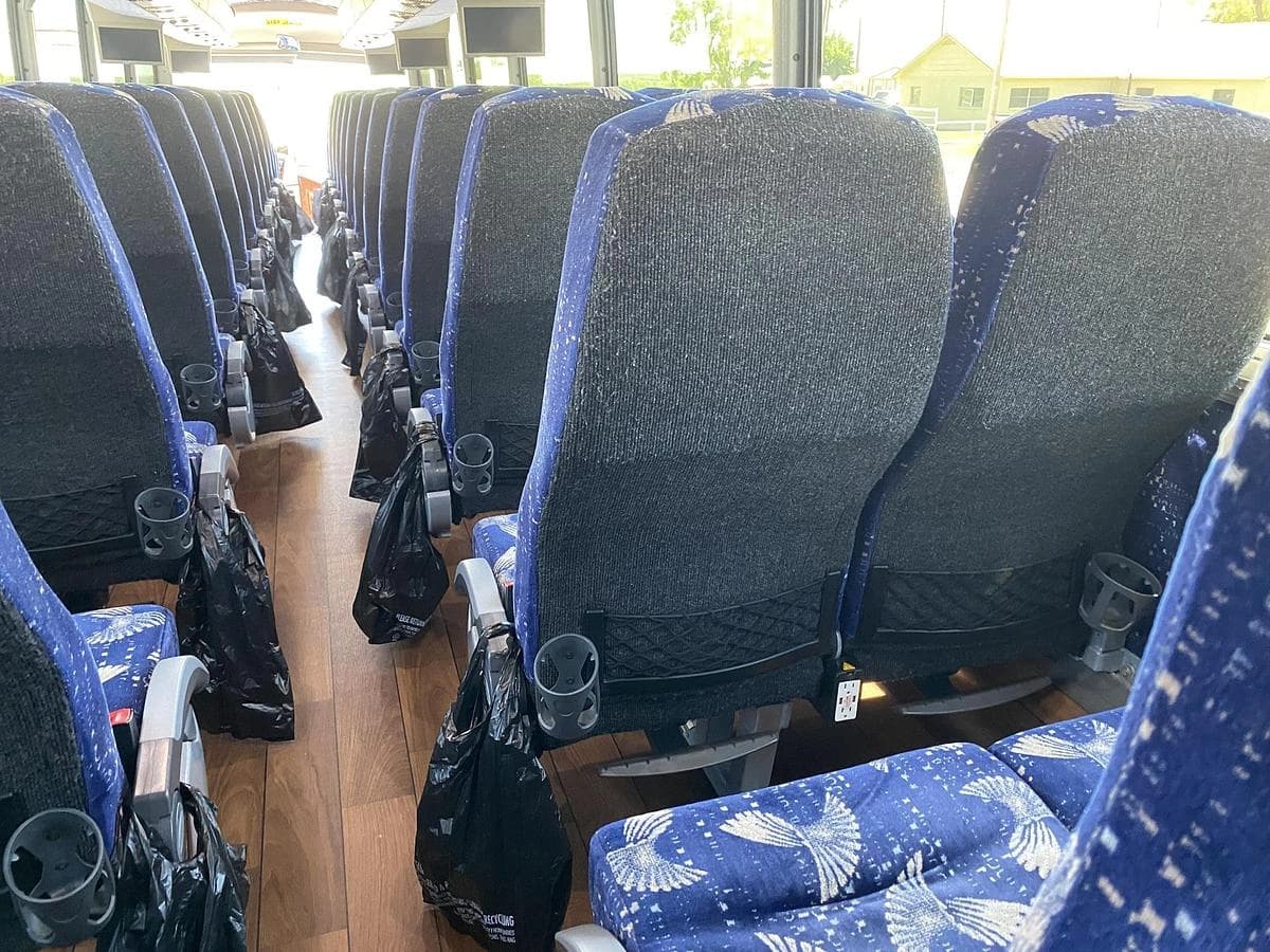 2017 Mci J4500 Coach - Image 20