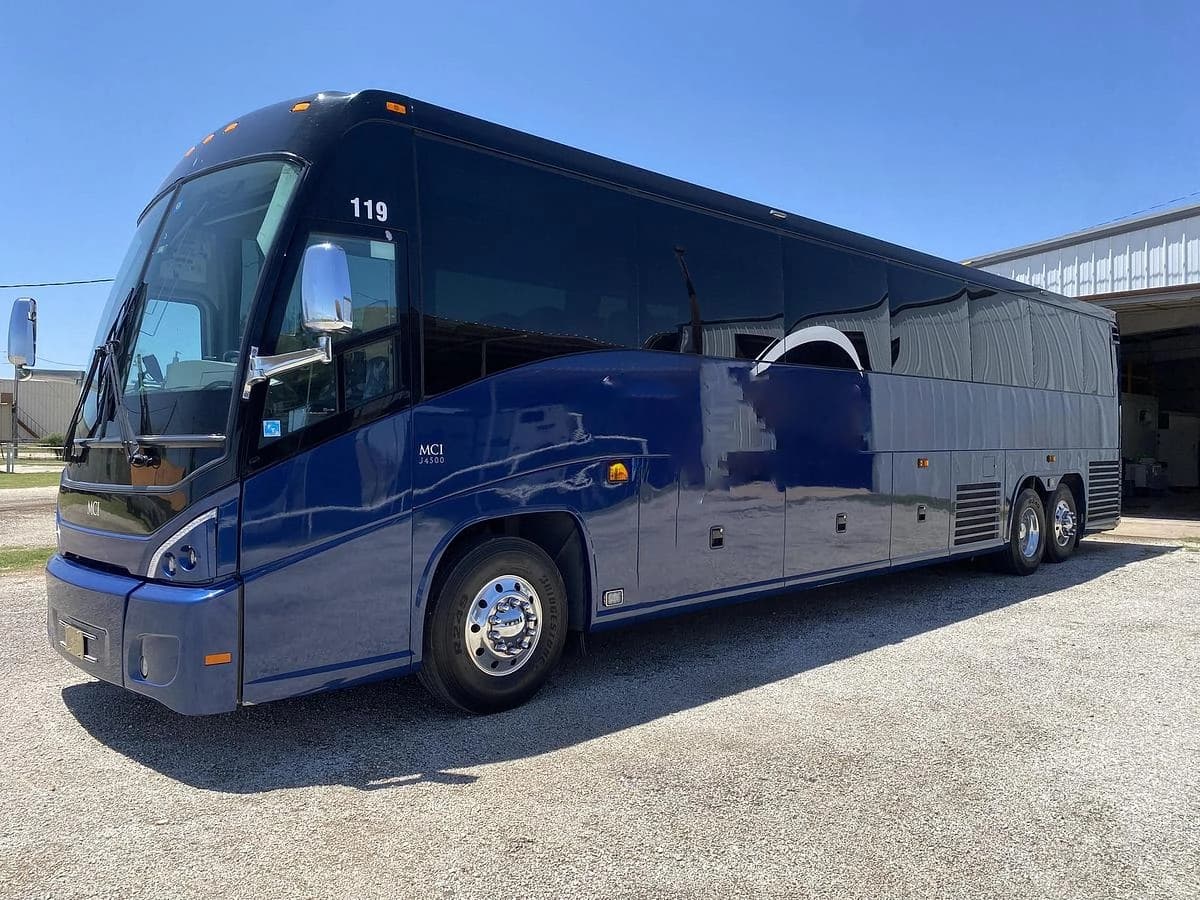 2017 Mci J4500 Coach - Image 44