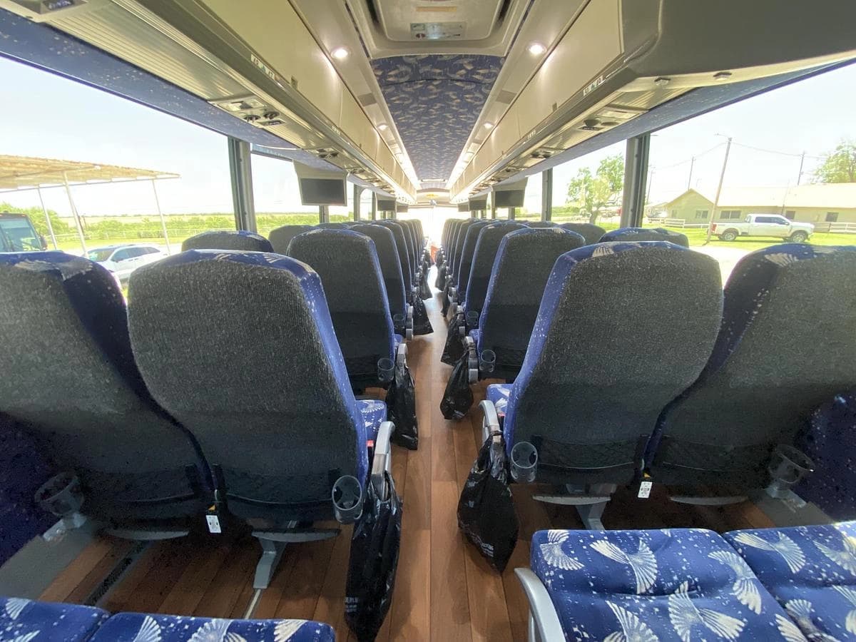 2017 Mci J4500 Coach - Image 45