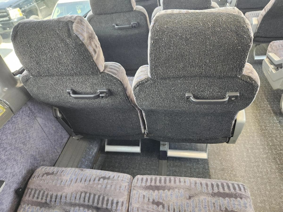 2006 Mci J4500 Coach - Image 9