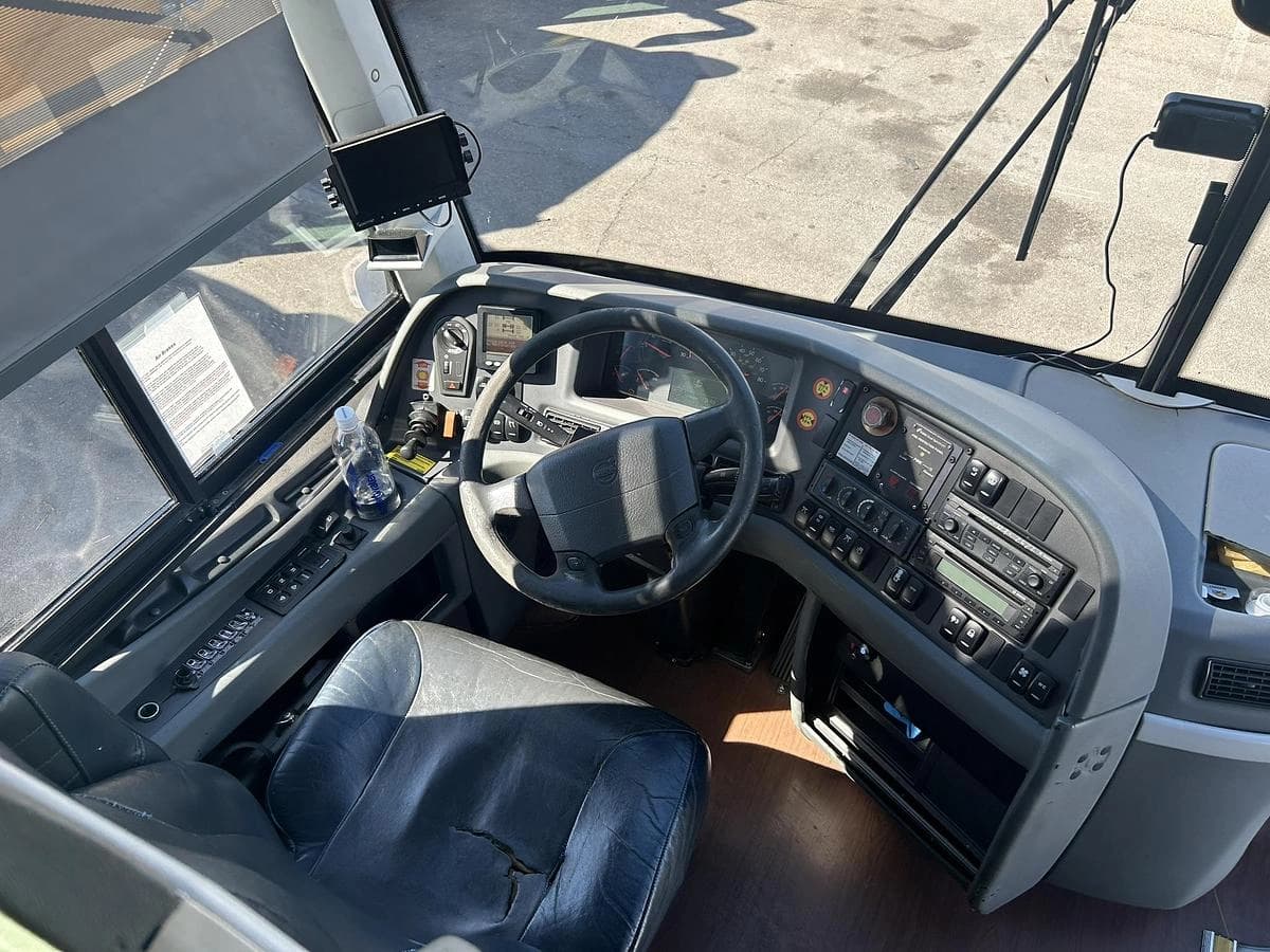2016 Volvo 9700 Coach - Image 9