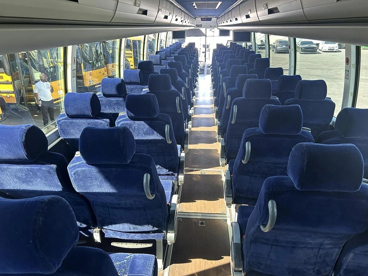 2016 Volvo 9700 Coach - Image 12