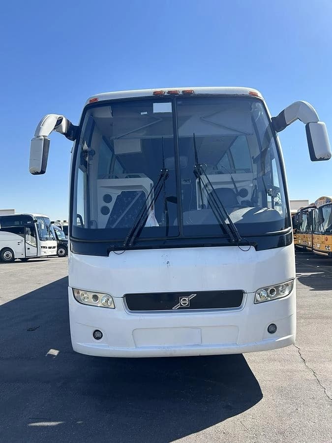 2016 Volvo 9700 Coach - Image 4