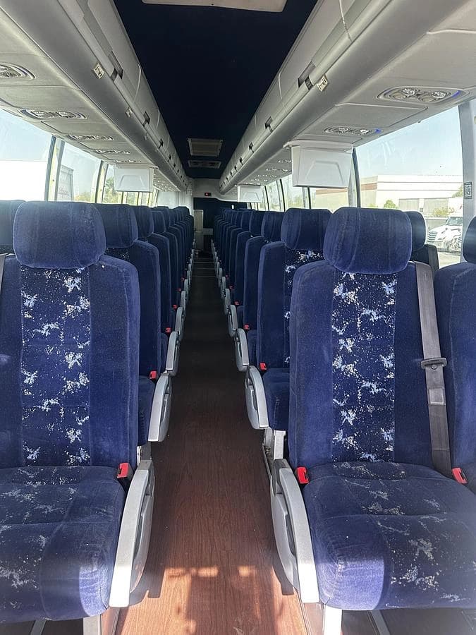 2015 Volvo 9700 Coach - Image 5