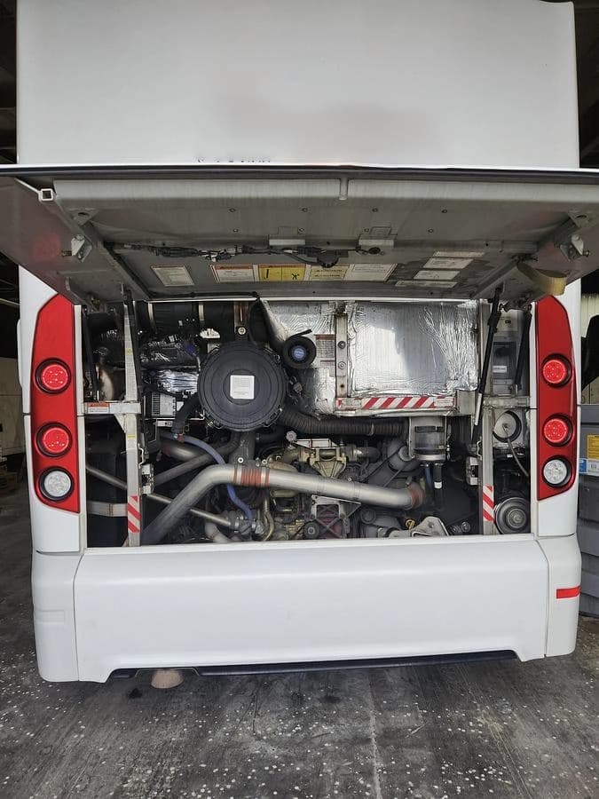 2024 Mci J4500 Coach - Image 15