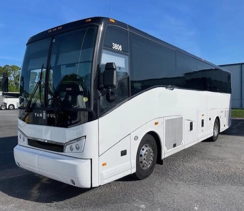 2025 Van hool CX35 Coach - Image 1