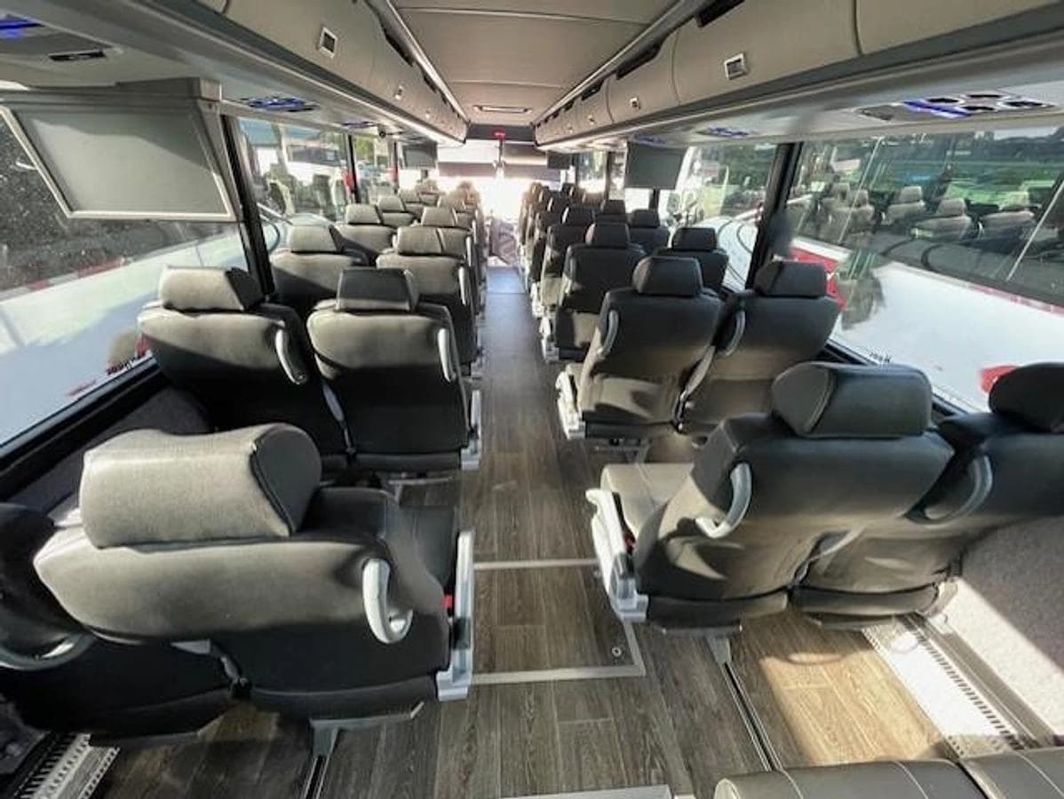 2025 Van hool CX35 Coach - Image 8