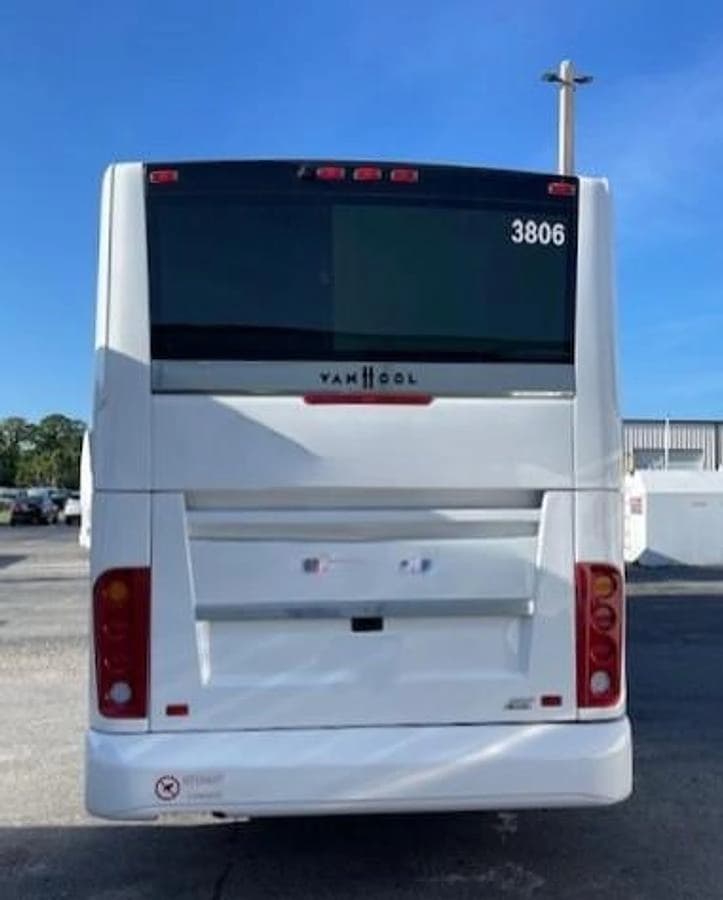 2025 Van hool CX35 Coach - Image 3