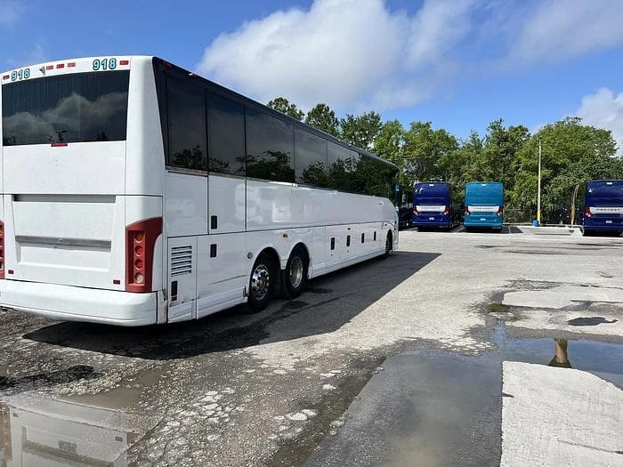 2016 Van hool CX45 ADA Coach - Image 2