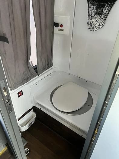 2016 Van hool CX45 ADA Coach - Image 15
